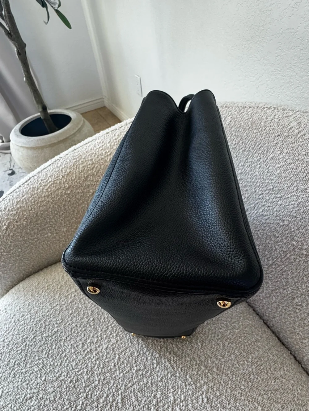 Chanel Cerf Executive Shopper Tote Bag in Black with Gold Hardware - Picture 9 of 10